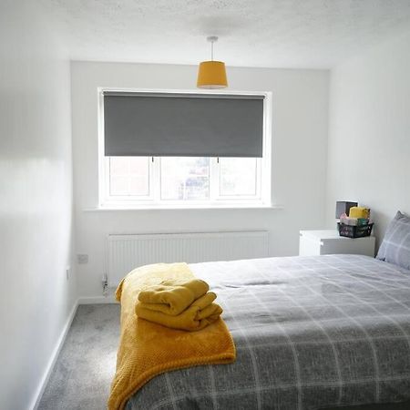 Cosy Four Bed Property With En-Suite Near To Nec Birmingham Airport And The City المظهر الخارجي الصورة